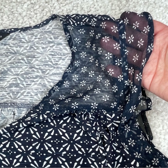 Lucky Brand Navy blue white Sleeveless Ruffle floral geometric Navy Blue 2X - Picture 6 of 9